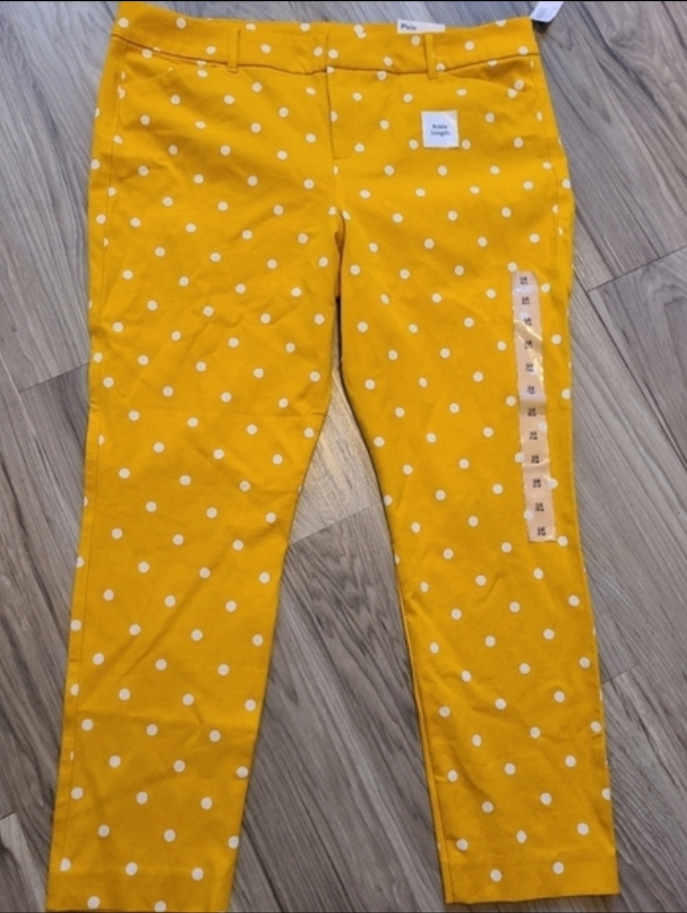 Old Navy Women's Pants Yellow Polka Dot Pixie  Size 16